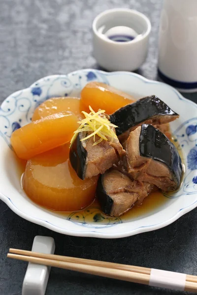 Buri Daikon Simmered Sarıkuyruk Balığı Japonca Turp Kışın Popüler Japon — Stok fotoğraf