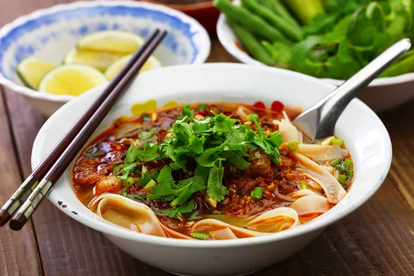 Lao Khao Soi Amplia Sopa Fideos Arroz Con Cerdo Picado — Foto de Stock