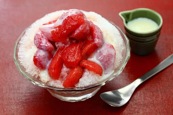 Kakigori Japanisches Rasiertes Eis Dessert — Stockfoto