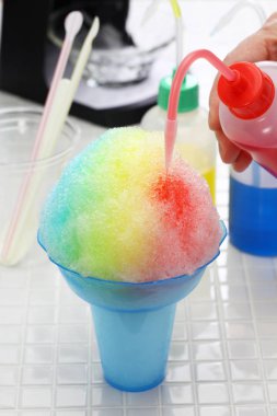 Ev yapımı gökkuşağı tıraş buz, Hawai tatlı