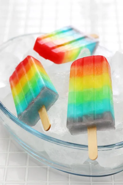 Hausgemachter Regenbogen Eis Pop — Stockfoto