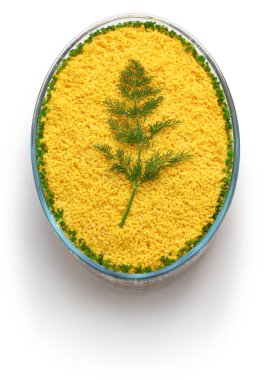 Mimoza salatası, Mimoza günü akşam yemeği