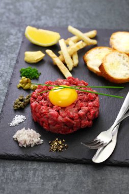 biftek tartare, tartar biftek, biftek tartar