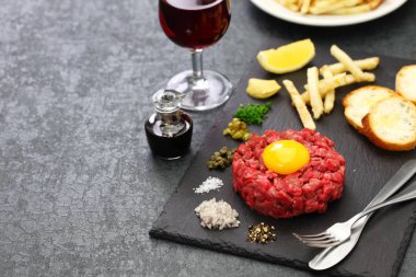biftek tartare, tartar biftek, biftek tartar
