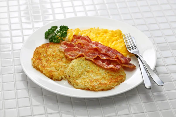 Diner Style Hash Browns Scrambled Eggs Bacon — Stock Photo, Image
