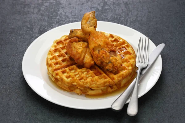 Pollo Fritto Waffle Cibo Americano — Foto Stock