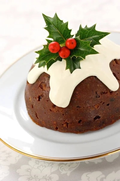 Hausgemachter Weihnachtspudding Isoliert — Stockfoto