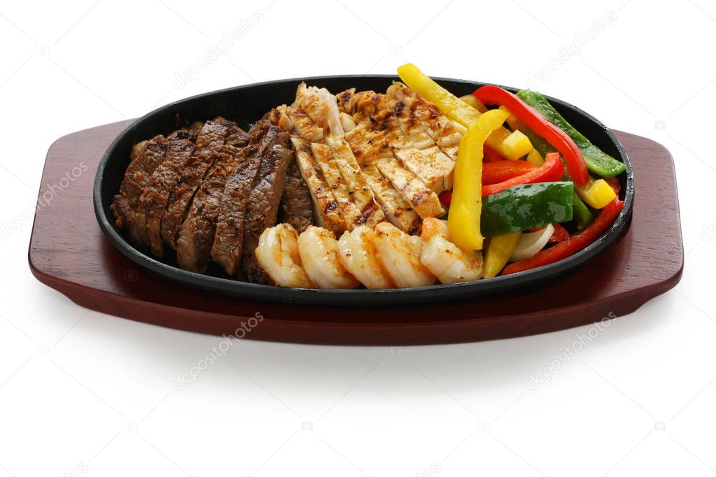 pollo de res y fajitas de camarones 2022