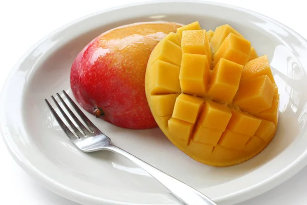 Cube Cut Mango Plate Isolated White Background — Stock Photo, Image