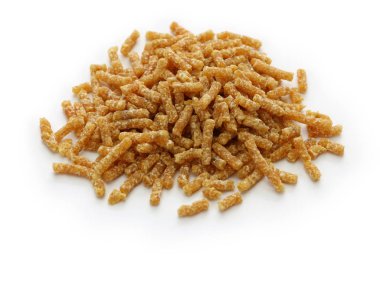 soya kıyma, dokulu bitkisel protein beyaz arka plan üzerinde izole