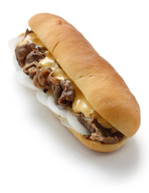 philly peynir biftek sandviç beyaz arka plan izole