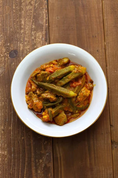 khoresh bamieh, İran bamya güveç