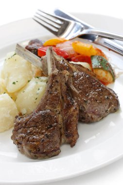 kavrulmuş kuzu pirzola , fransız kuzu pirzola