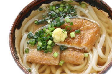 kitsune udon , japon beyaz buğday şehriye yemek