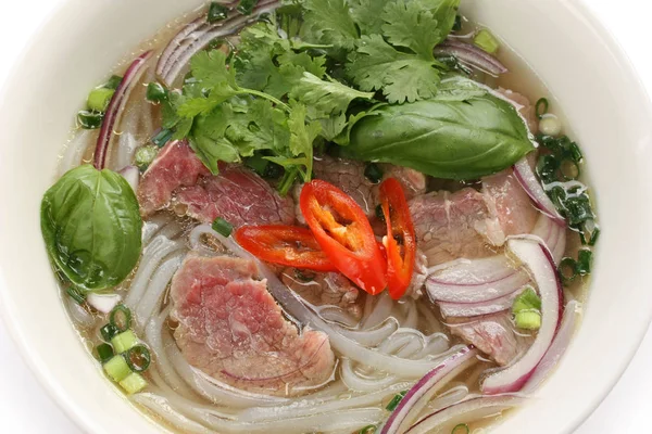 Pho Vietnamca Gıda Pirinç Şehriye Çorbası Ile Nadir Biftek Dilimlenmiş — Stok fotoğraf