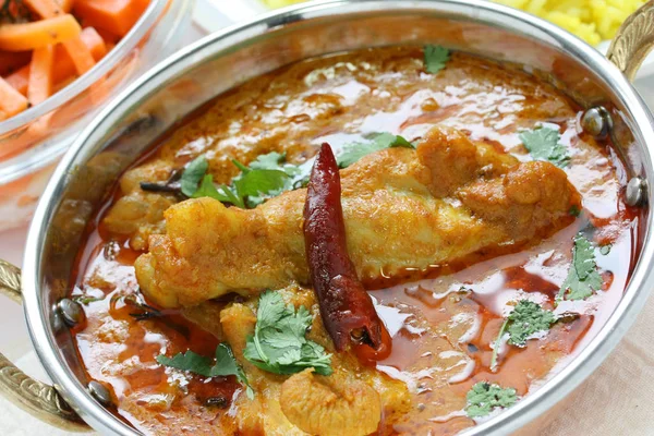 Mantequilla Pollo Curry Cocina India Aislada Sobre Fondo Blanco — Foto de Stock