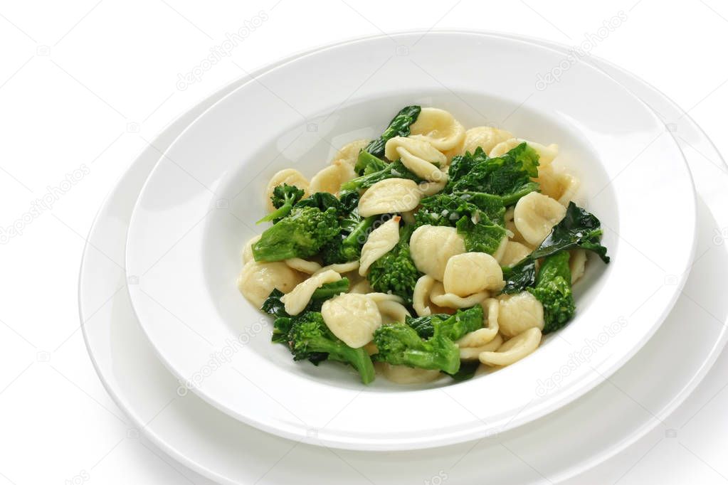 orecchiette con le cime di rapa , italian pasta dish