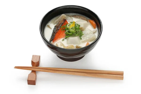 Kasu Jiru 日本汤与鲑鱼和清酒李 — 图库照片