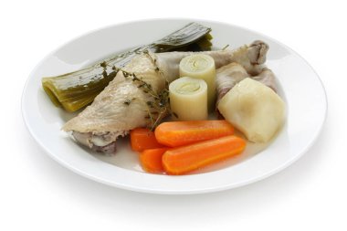 Tavuk pot-au-Feu, sebze ile haşlanmış tavuk