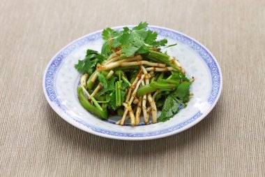 çin Zhe'ergen salatası, balık nane kökü salatası, guizhou mutfağı