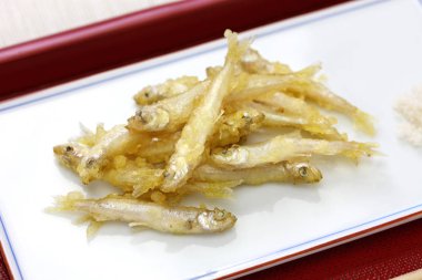 Kızarmış beyaz yem, Japon tempura stili.