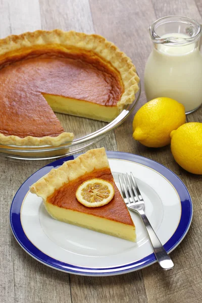 Homemade Lemon Buttermilk Pie Southern United States Cuisine — Stock Photo, Image