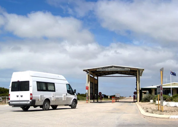 Camper Puesto Control Cuarentena Entre Australia Occidental Australia Meridional — Foto de Stock