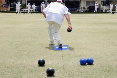Wudinna, Avustralya - 02 Şubat 2018: insanlar bir bowling Alanı Avustralya üzerinde oynarken kase