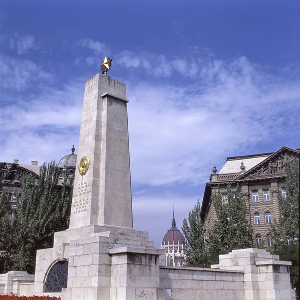 Sowjetisches Denkmal Auf Dem Platz Der Freiheit Szabadsag Budapest Ungarn — Stockfoto