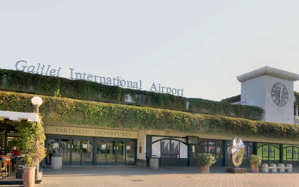 Pisa Itálie Září 2018 Mezinárodní Letiště Pisa Galileo Galilei Pojmenována — Stock fotografie