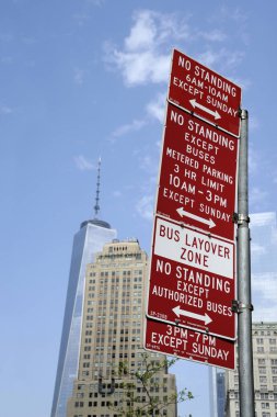 New York City ile arka Dünya Ticaret Merkezi'nde ayakta belirtisi