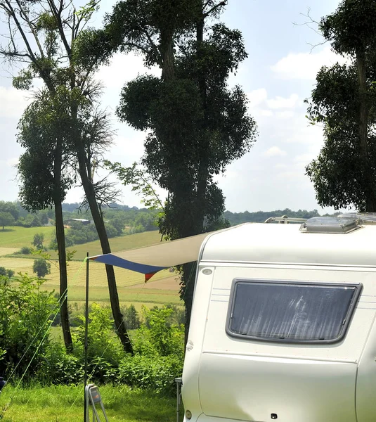 Camping France Avec Caravane Entre Les Arbres Vue Splendide — Photo