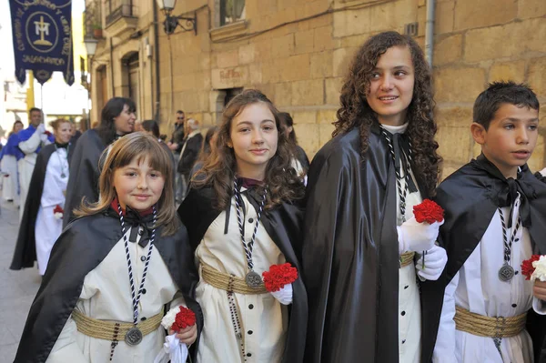 Salamanca Espanha Abril 2012 Meninas Procissão Cristã Semana Santa Semana — Fotografia de Stock