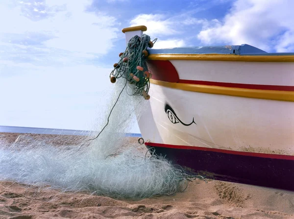 Staromódní Fisher Loď Pláži Pera Algarve Portugalsku — Stock fotografie