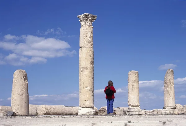 Ruiner av kyrkan vid um Qais, Jordan — Stockfoto