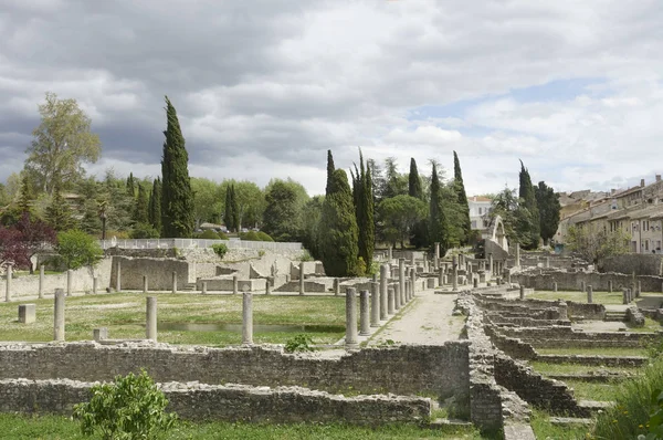 Romerska ruiner i vaison la romaine — Stockfoto