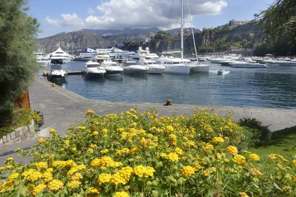 Marina della lobra, Sorento, Włochy — Zdjęcie stockowe