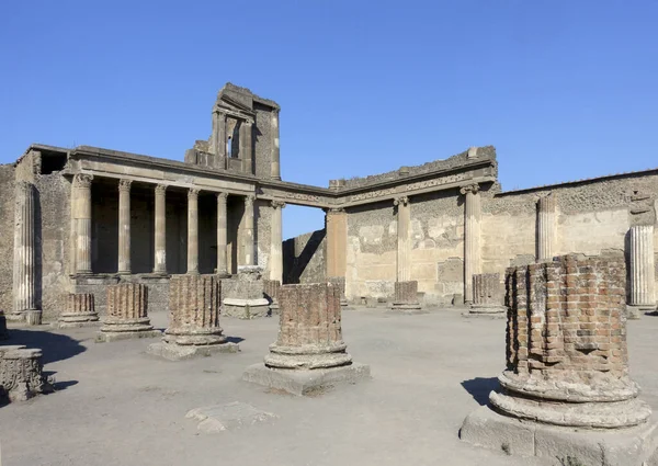 Förstörd basilika i Pompeji, Italien — Stockfoto