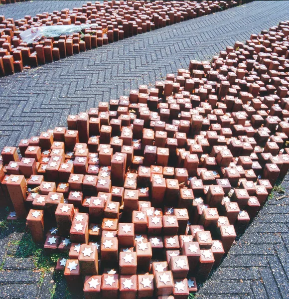 Westerbork Kampı Ndaki Kurbanların Anısına Dikilen Anıt Westerbork Transit Kampından — Stok fotoğraf