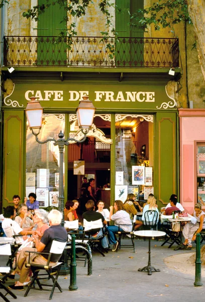 Isle Sur Sorgue France Серпня 2017 Кафе Sidewalk Перед Кафе — стокове фото
