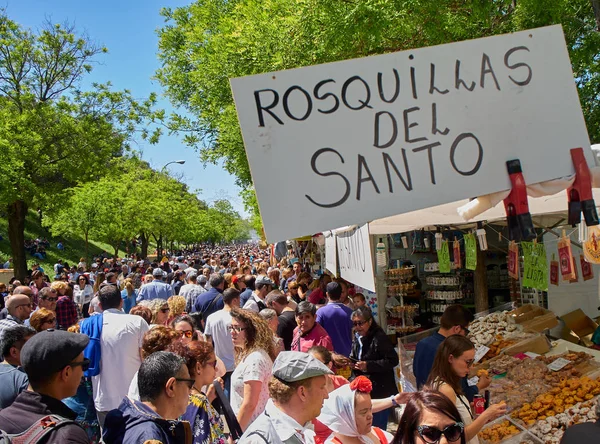 Madrid Spain May 2018 Citizens Buying Rosquillas Del Santo San — Stock Photo, Image