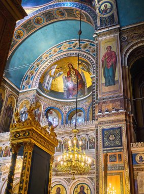 Atina, Yunanistan - 30 Haziran 2018. Ayrıca Mitropoli veya metropol olarak bilinen duyuru, The Metropolitan Cathedral koridor. Atina, Attica bölgesi, Yunanistan.