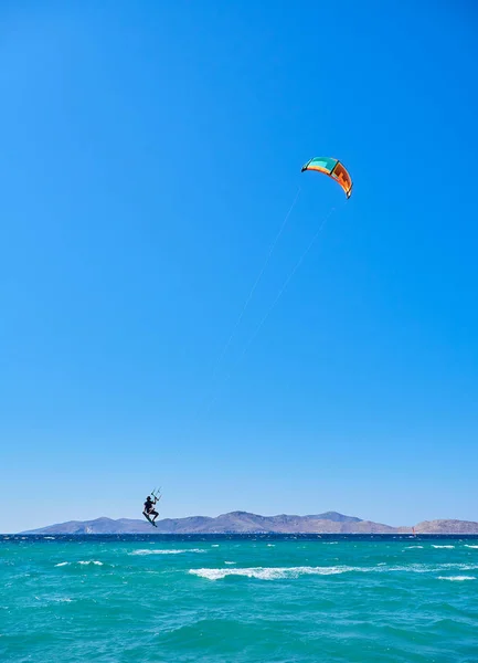 Kos Grecia Julio 2018 Joven Practicante Kitesurf Una Playa Isla — Foto de Stock