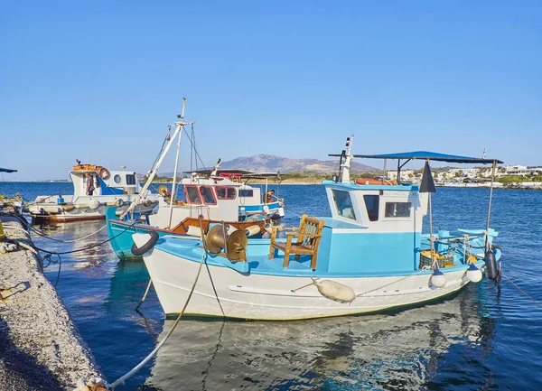 Mastichari, Yunanistan - 4 Temmuz 2018. Yunan balıkçı tekneleri Mastichari balıkçı limanı, Yunan Kos Adası, Güney Ege Bölgesi, Yunanistan bir köy içinde demirleyen.