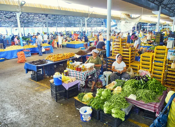 Bodrum Turquía Julio 2018 Ciudadanos Compras Mercado Bodrum Kapali Pazar — Foto de Stock