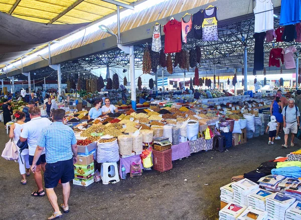 Bodrum Turecko Července 2018 Občané Nakupování Bodrum Trhu Kapali Bersaglieri — Stock fotografie