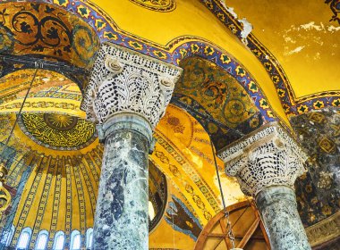 Istanbul, Türkiye - 10 Temmuz 2018. Ayasofya Camii NEF Güney Galeri detay.
