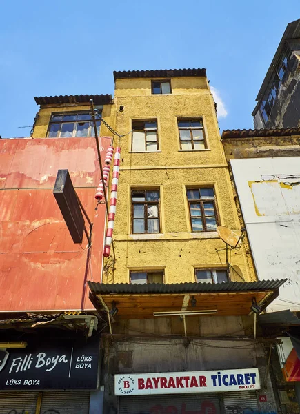 Istanbul Turkey July 2018 Typical Building Fermeneciler Street Karakoy District — Stock Photo, Image