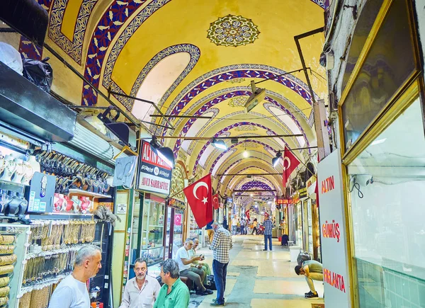 Istambul Turquia Julho 2018 Vendedores Nas Passagens Kapali Carsi Grande — Fotografia de Stock