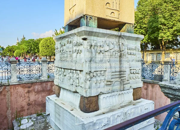 土耳其伊斯坦布尔 2018年7月11日 西奥多修斯方尖碑的基座的细节 一个古埃及方尖碑在君士坦丁堡竞技场 苏丹阿赫迈特广场 土耳其伊斯坦布尔 — 图库照片